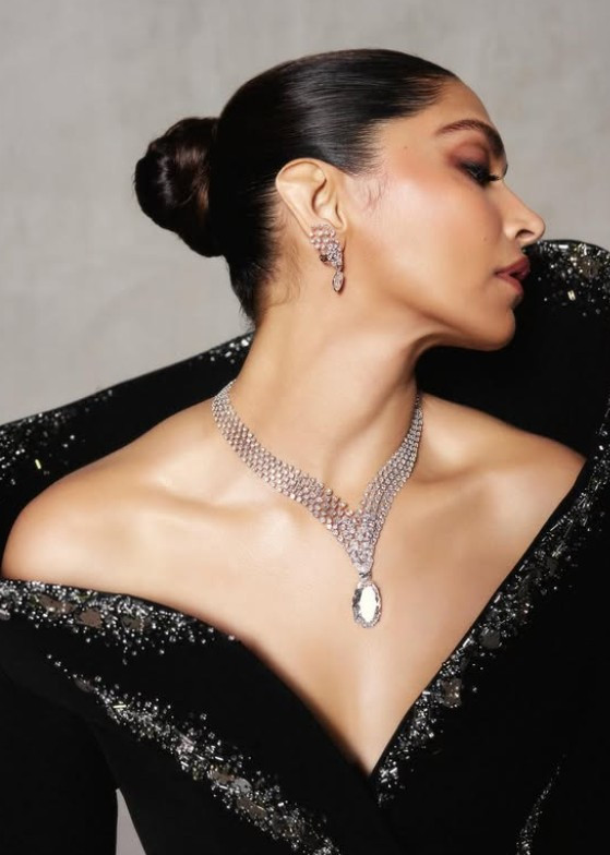 40 வயதில் 2வது முறையாக கர்ப்பமாக இருக்கும் தீபிகா படுகோனே ஸ்டைலிஷ் போட்டோஸ்