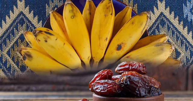 பேரீச்சம்பழம், வாழைப்பழம்: உடனடி ஆற்றலுக்கு எது சிறந்தது?